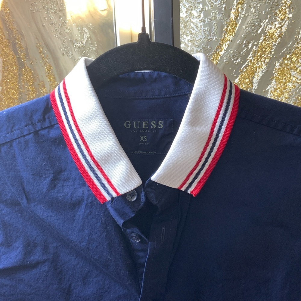 Guess - Picture 4 of 10